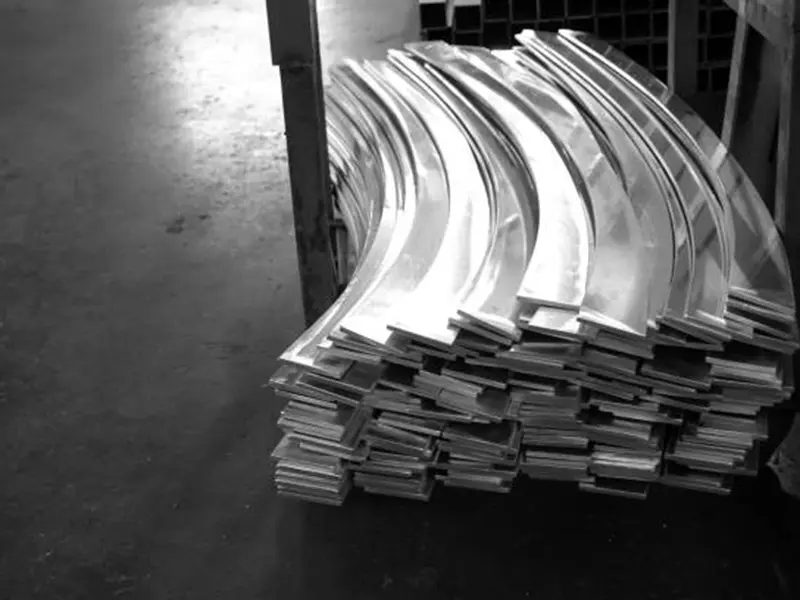 Aluminum Bending and Curving Precision and Strength for Industrial Applications (1)