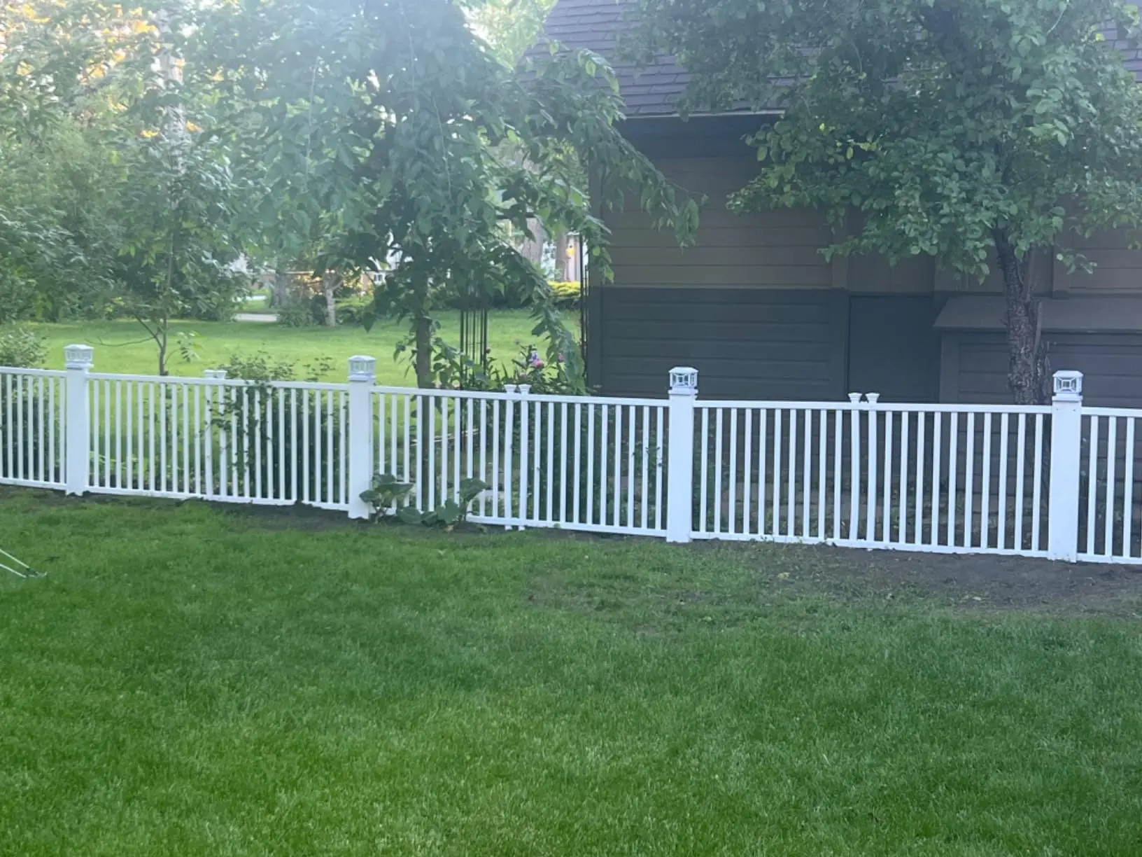 Aluminum Fencing Aesthetic Elegance Meets Uncompromised Strength (1)